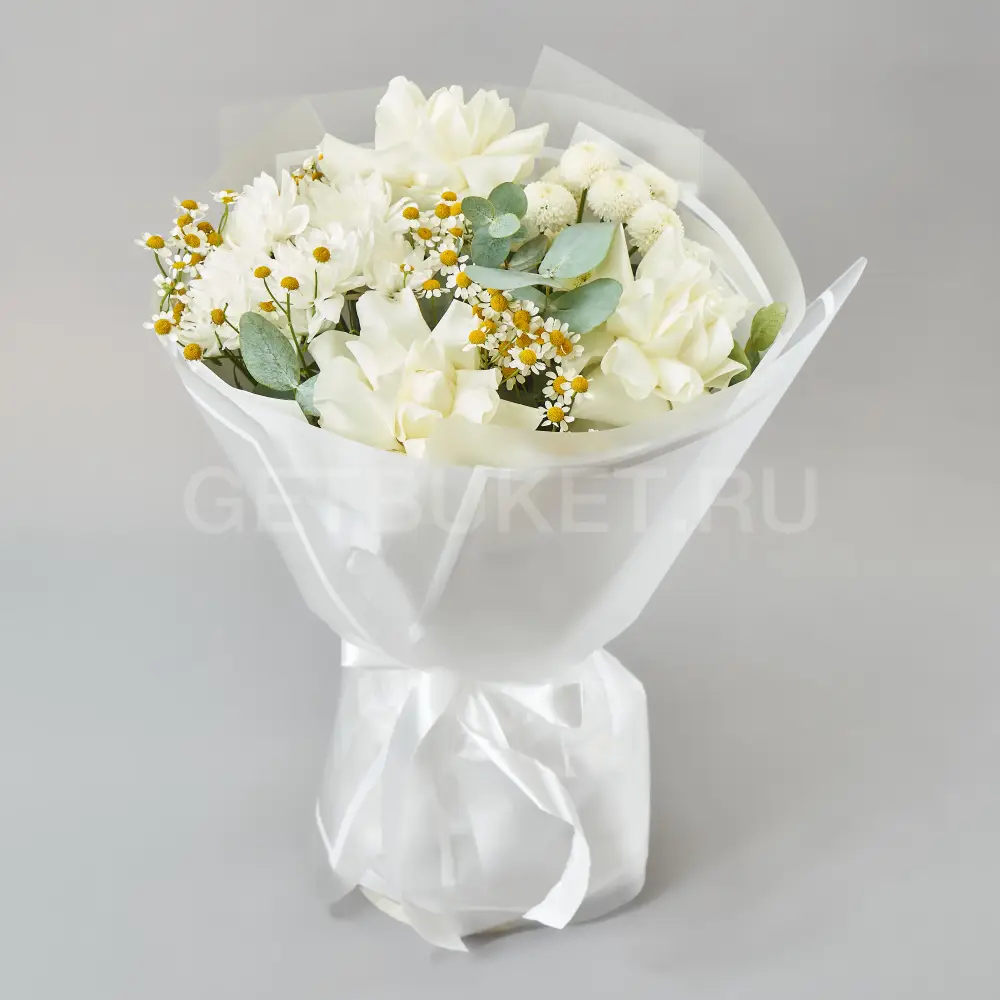 219734 Букет с белыми розами, хризантемой и танацетумом