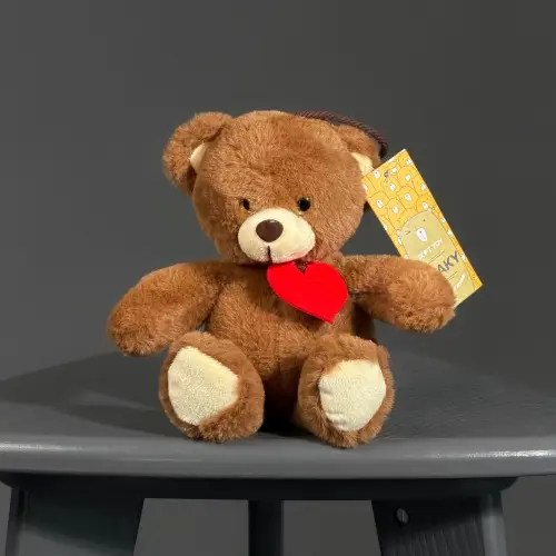 Мишка Топотыж с красным фетровым сердцем 