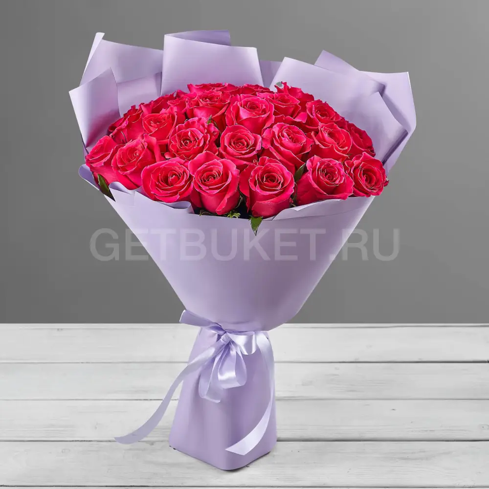 206140 Букет из 25 розовых роз в упаковке