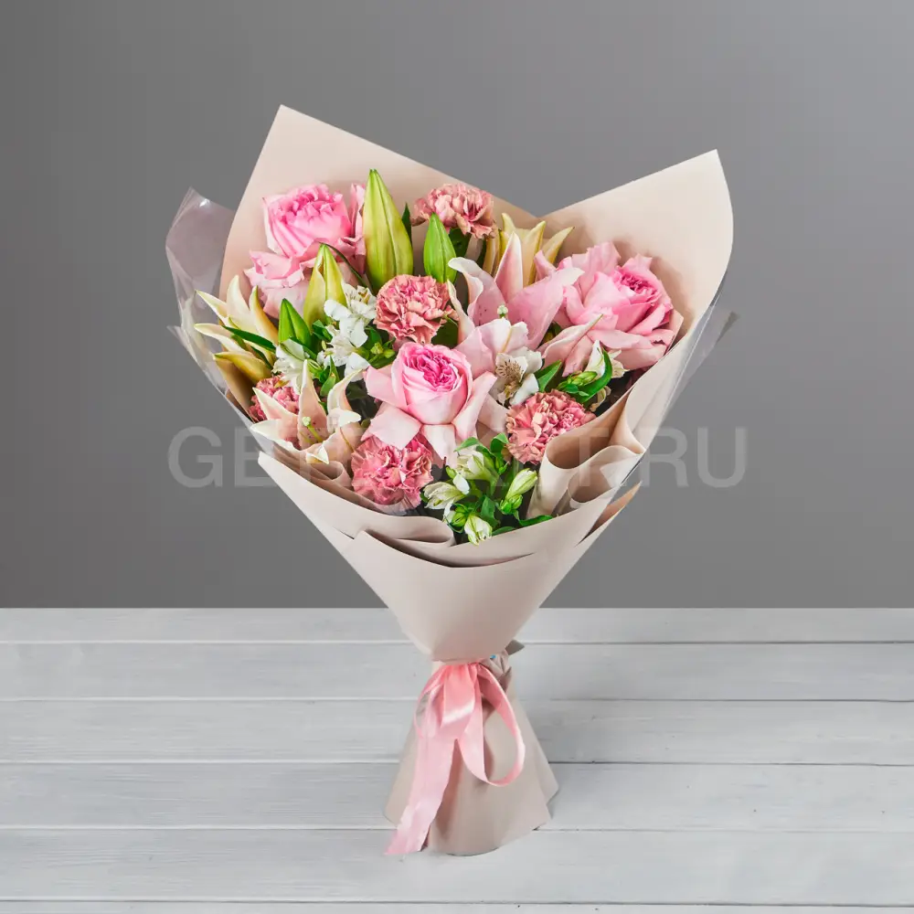 210063 Букет из роз, лилий и альстромерии